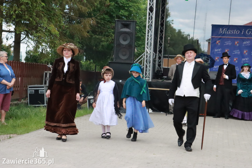 Fotorelacja: Pokaz Mody Historycznej we Włodowicach.
