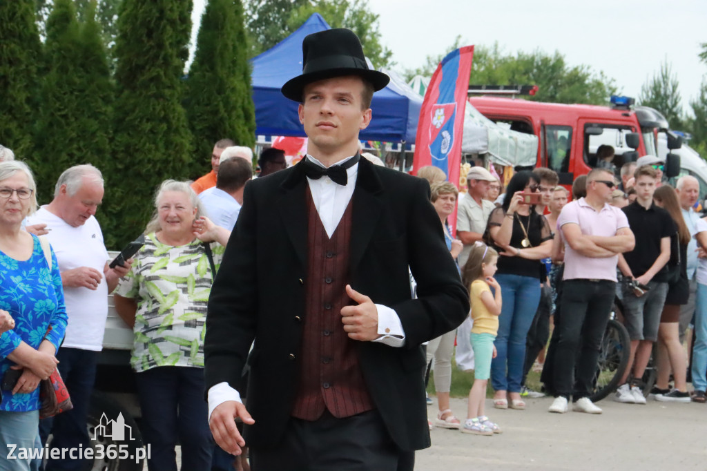 Fotorelacja: Pokaz Mody Historycznej we Włodowicach.