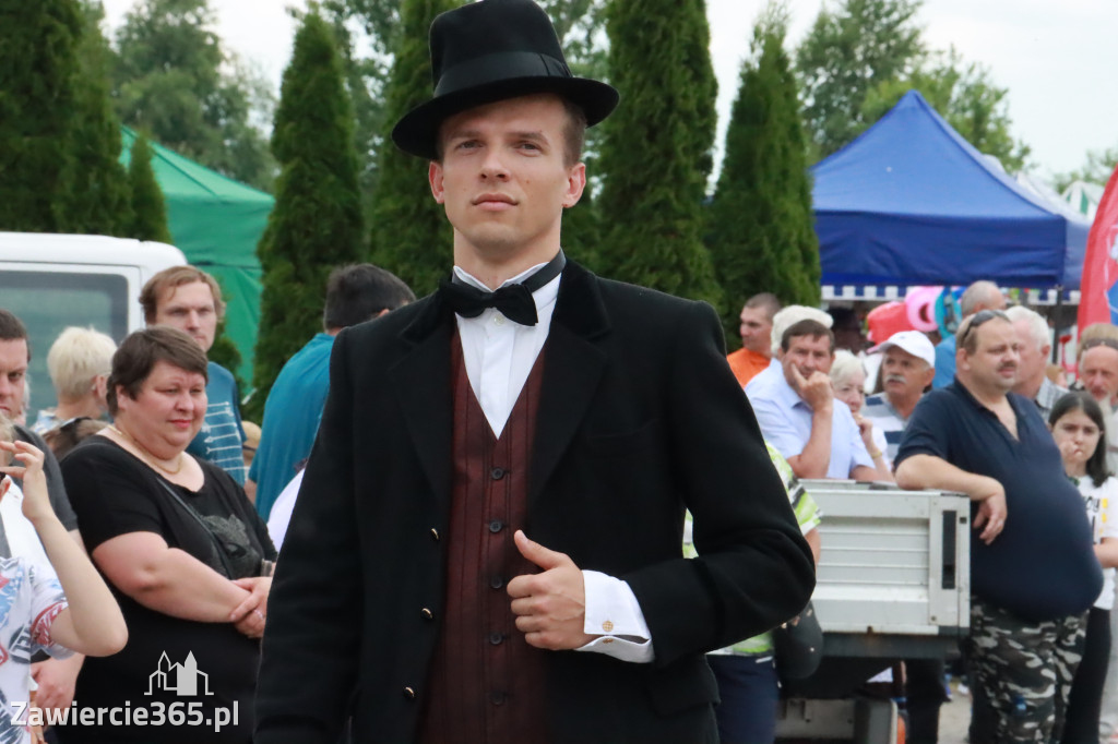 Fotorelacja: Pokaz Mody Historycznej we Włodowicach.