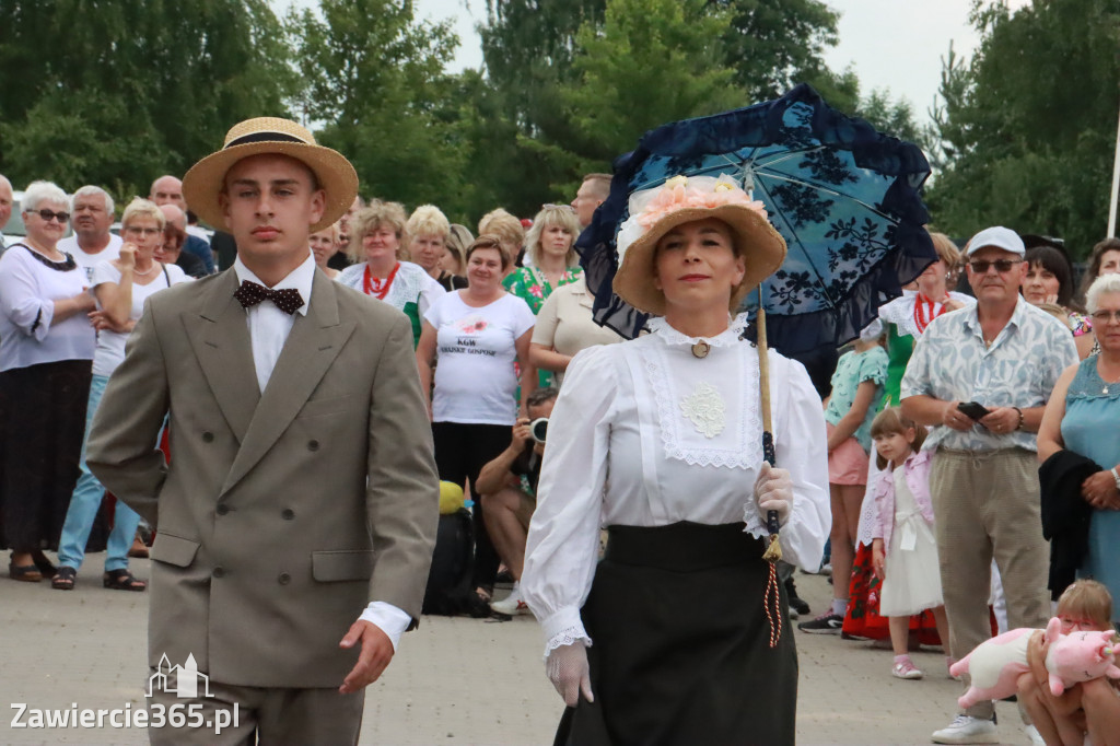 Fotorelacja: Pokaz Mody Historycznej we Włodowicach.