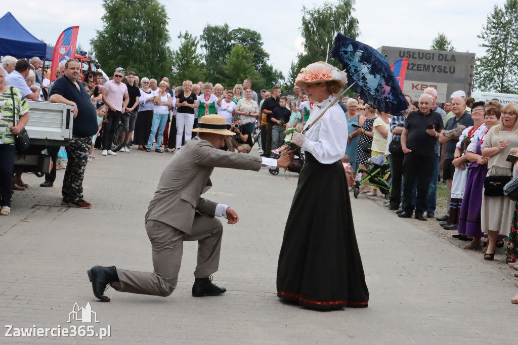 Fotorelacja: Pokaz Mody Historycznej we Włodowicach.