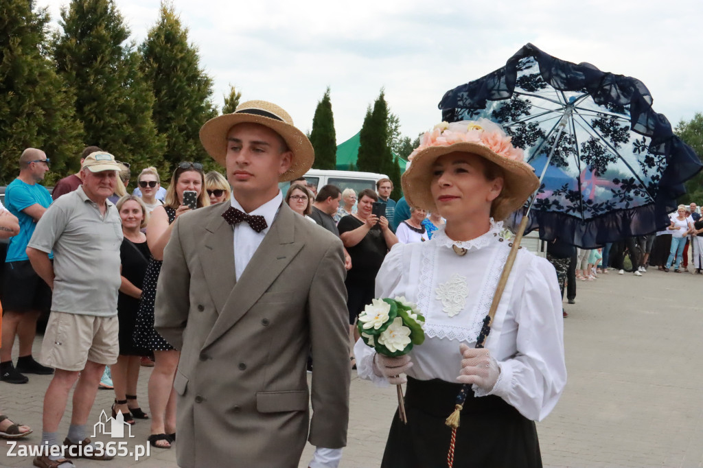 Fotorelacja: Pokaz Mody Historycznej we Włodowicach.