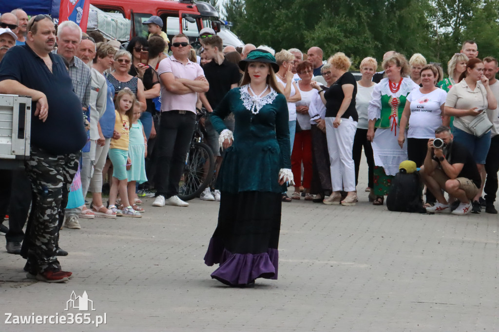 Fotorelacja: Pokaz Mody Historycznej we Włodowicach.