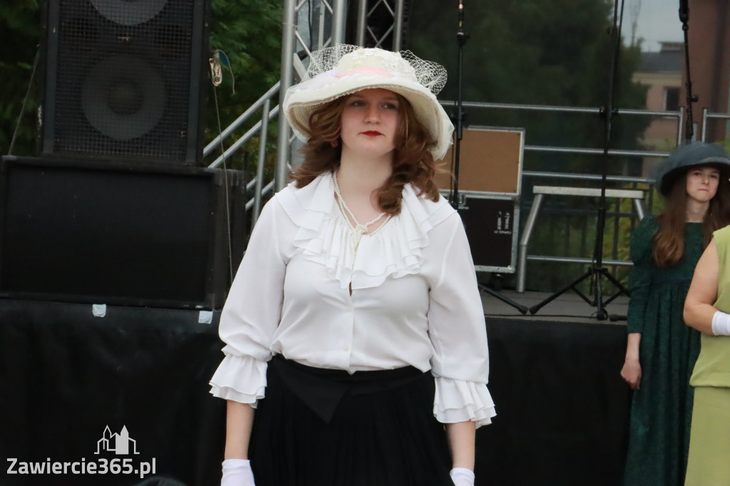 Fotorelacja: Pokaz Mody Historycznej we Włodowicach.