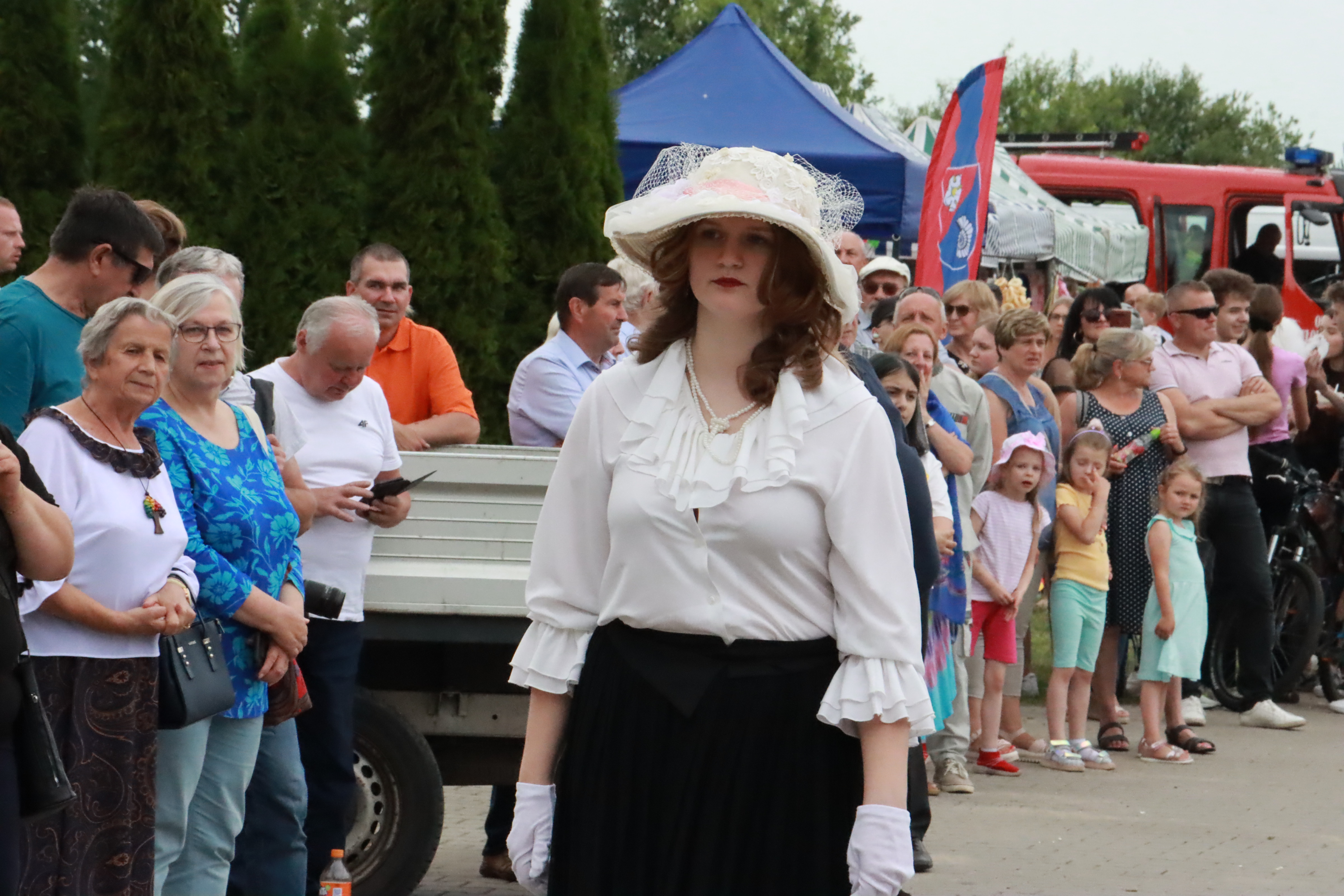 Fotorelacja: Pokaz Mody Historycznej we Włodowicach.