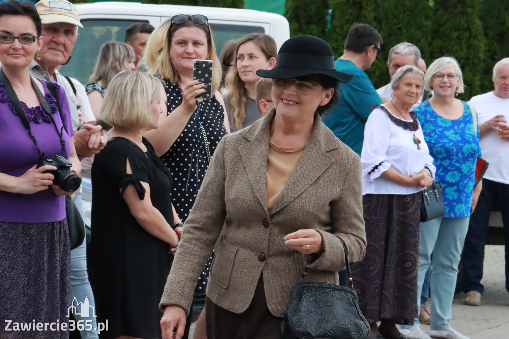 Fotorelacja: Pokaz Mody Historycznej we Włodowicach.