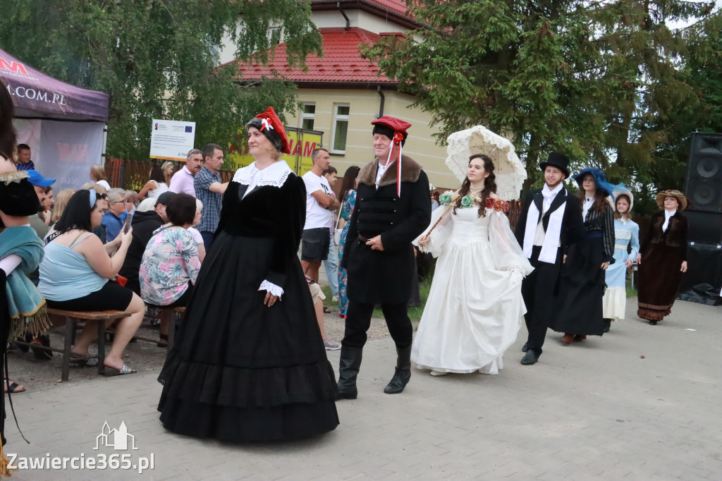 Fotorelacja: Pokaz Mody Historycznej we Włodowicach.