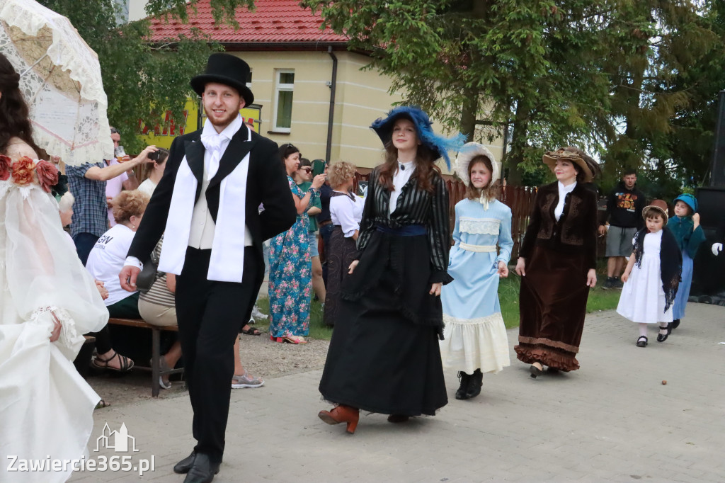 Fotorelacja: Pokaz Mody Historycznej we Włodowicach.