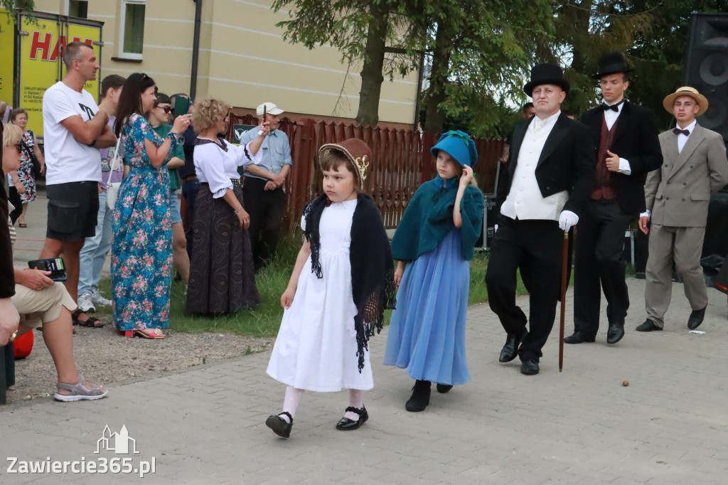 Fotorelacja: Pokaz Mody Historycznej we Włodowicach.