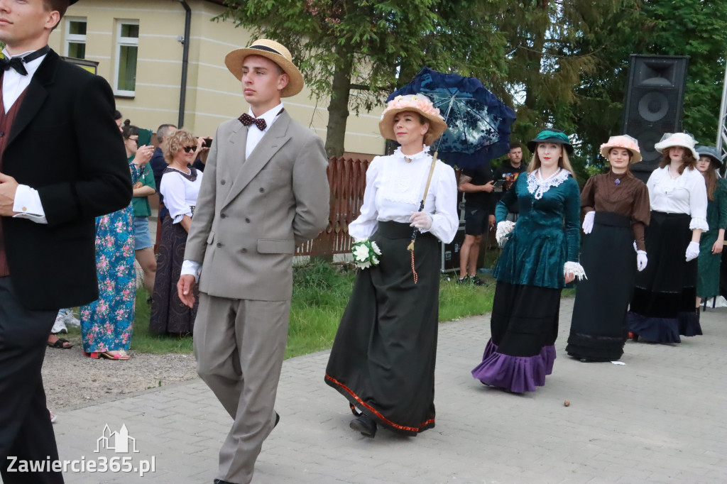 Fotorelacja: Pokaz Mody Historycznej we Włodowicach.