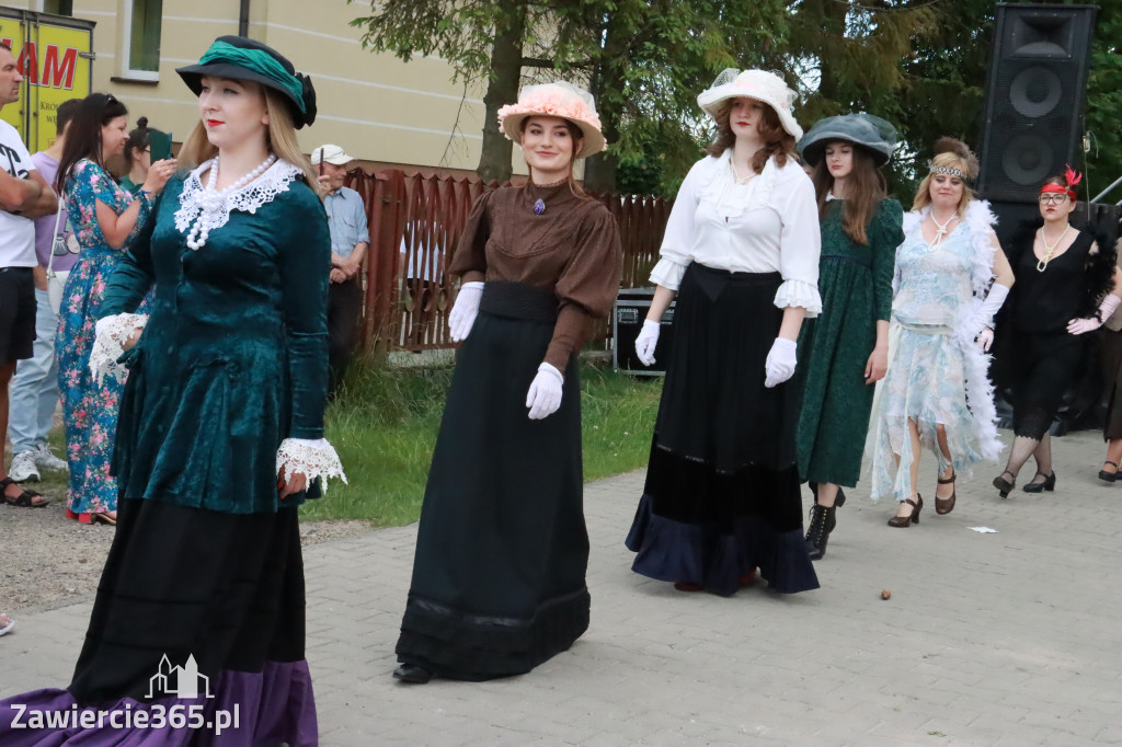 Fotorelacja: Pokaz Mody Historycznej we Włodowicach.