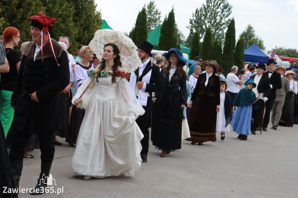 Fotorelacja: Pokaz Mody Historycznej we Włodowicach.