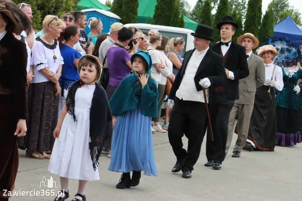 Fotorelacja: Pokaz Mody Historycznej we Włodowicach.