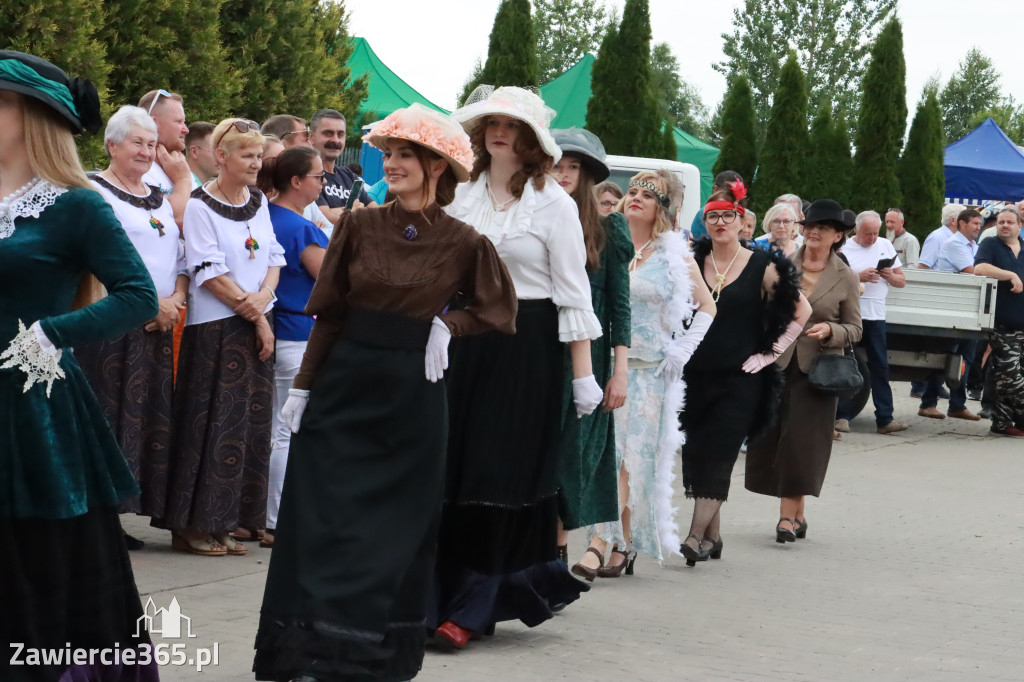 Fotorelacja: Pokaz Mody Historycznej we Włodowicach.
