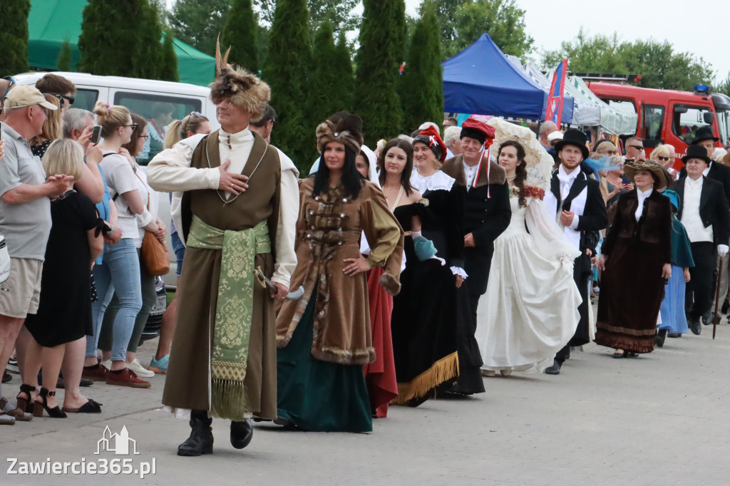 Fotorelacja: Pokaz Mody Historycznej we Włodowicach.