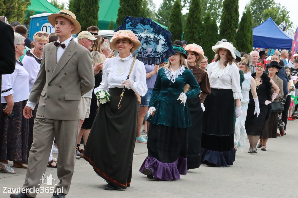 Fotorelacja: Pokaz Mody Historycznej we Włodowicach.