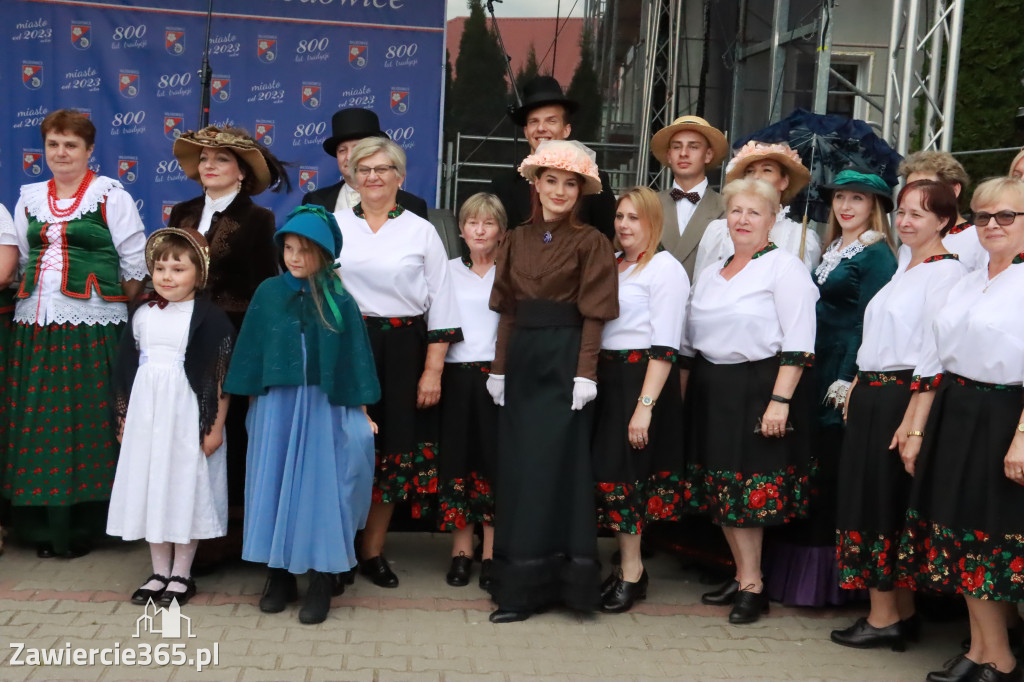 Fotorelacja: Pokaz Mody Historycznej we Włodowicach.