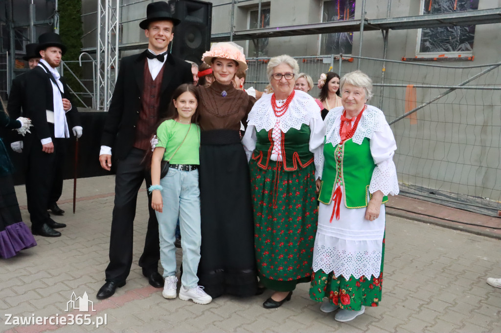 Fotorelacja: Pokaz Mody Historycznej we Włodowicach.