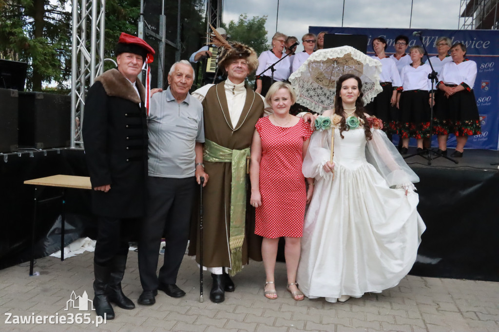 Fotorelacja: Pokaz Mody Historycznej we Włodowicach.