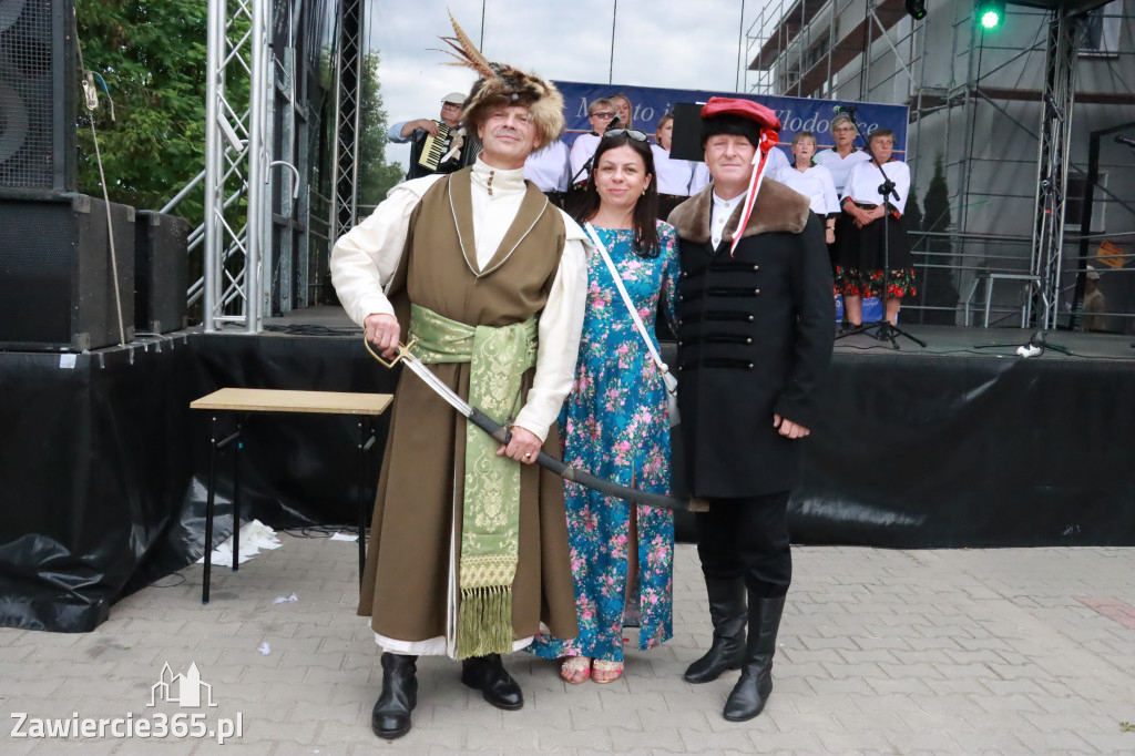 Fotorelacja: Piknik z historią w tle we Włodowicach