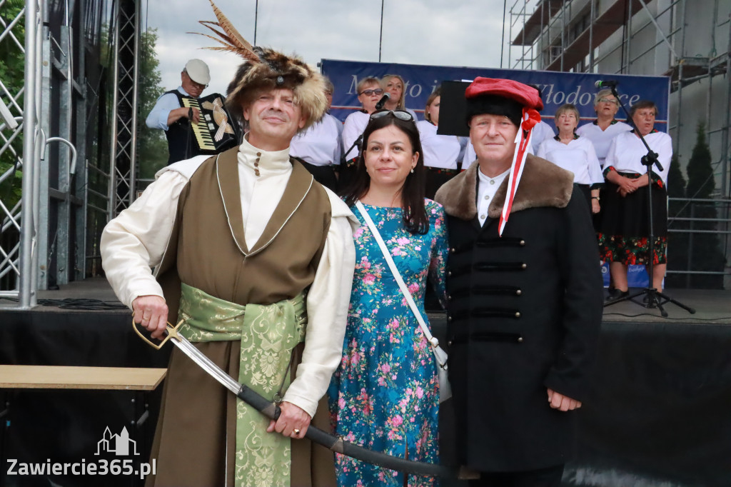 Fotorelacja: Piknik z historią w tle we Włodowicach
