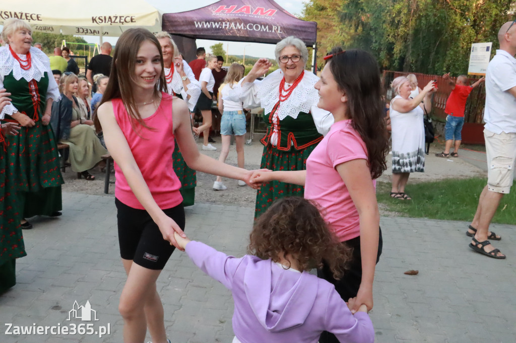 Fotorelacja: Piknik z historią w tle we Włodowicach