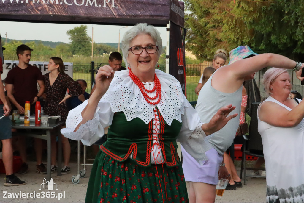 Fotorelacja: Piknik z historią w tle we Włodowicach