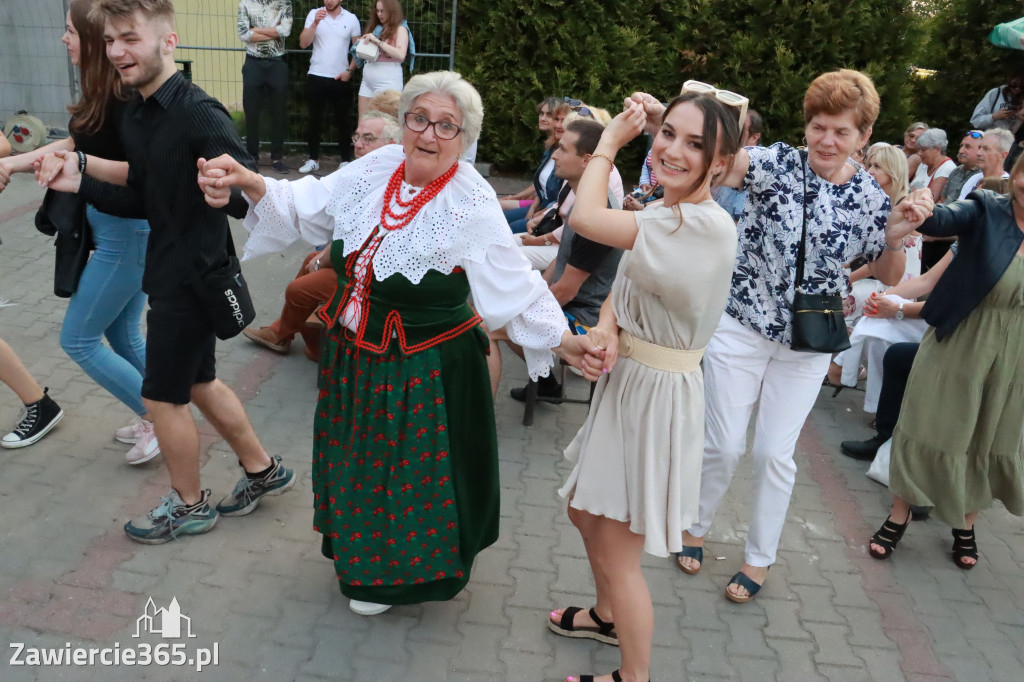 Fotorelacja: Piknik z historią w tle we Włodowicach