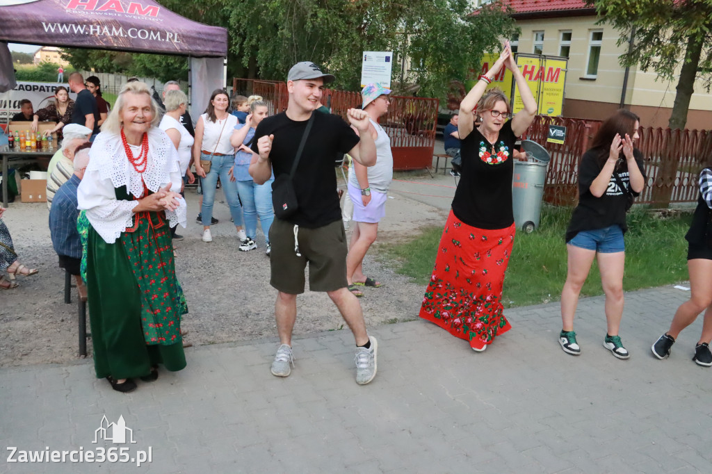 Fotorelacja: Piknik z historią w tle we Włodowicach