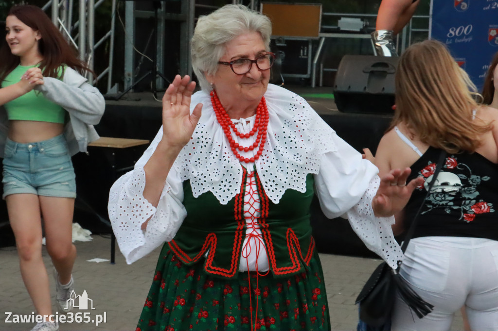 Fotorelacja: Piknik z historią w tle we Włodowicach