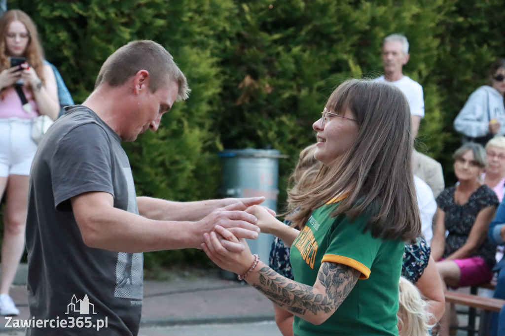 Fotorelacja: Piknik z historią w tle we Włodowicach