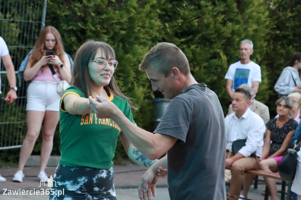 Fotorelacja: Piknik z historią w tle we Włodowicach