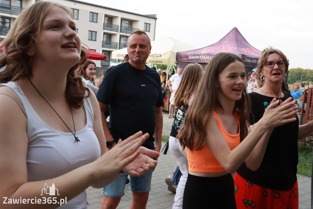 Fotorelacja: Piknik z historią w tle we Włodowicach