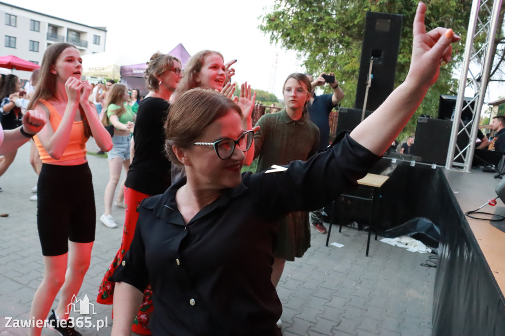 Fotorelacja: Piknik z historią w tle we Włodowicach