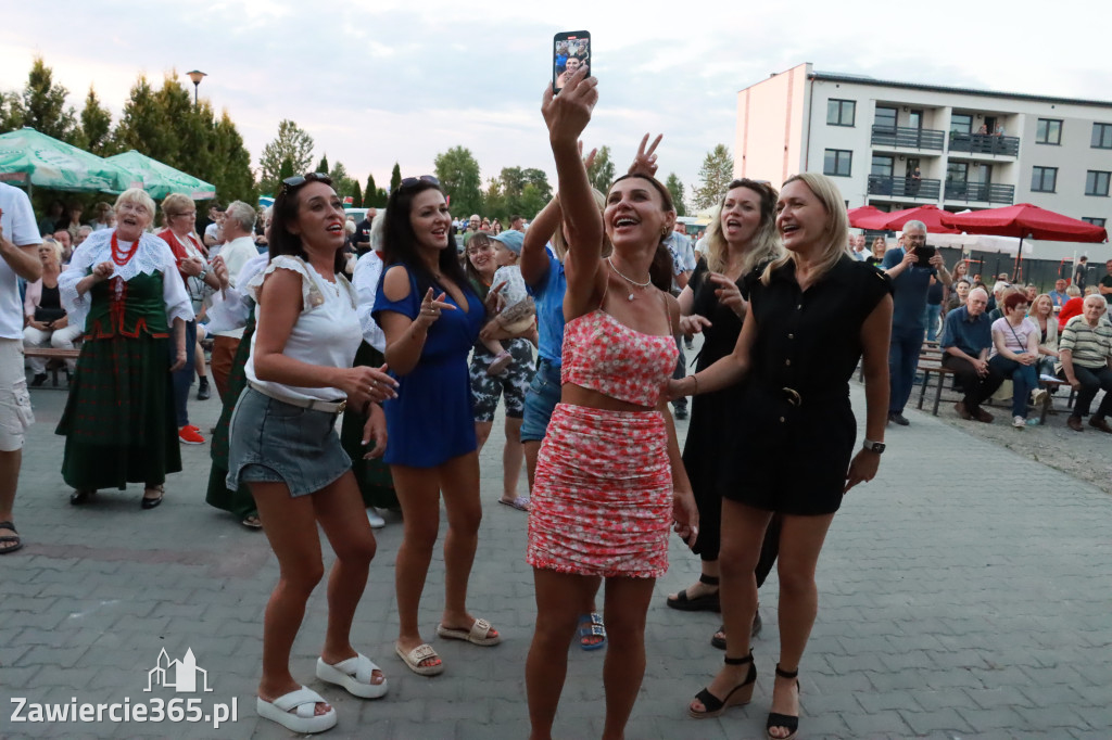 Fotorelacja: Piknik z historią w tle we Włodowicach
