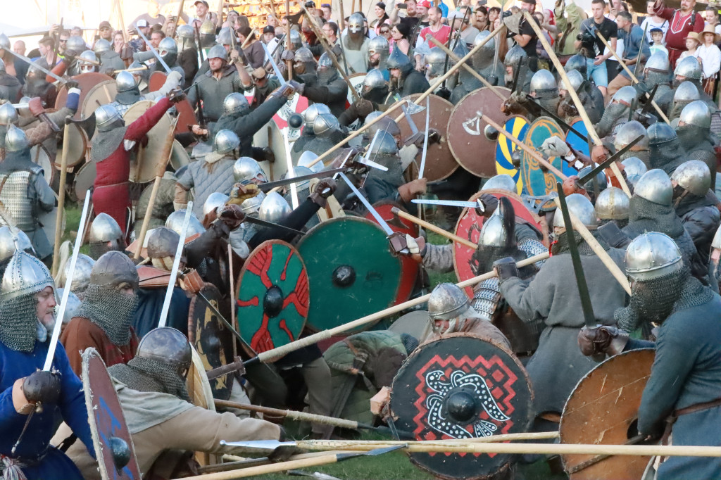 XIX Najazd Barbarzyńców na Zamku Ogrodzieniec.
