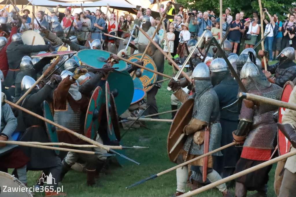 XIX Najazd Barbarzyńców na Zamku Ogrodzieniec.