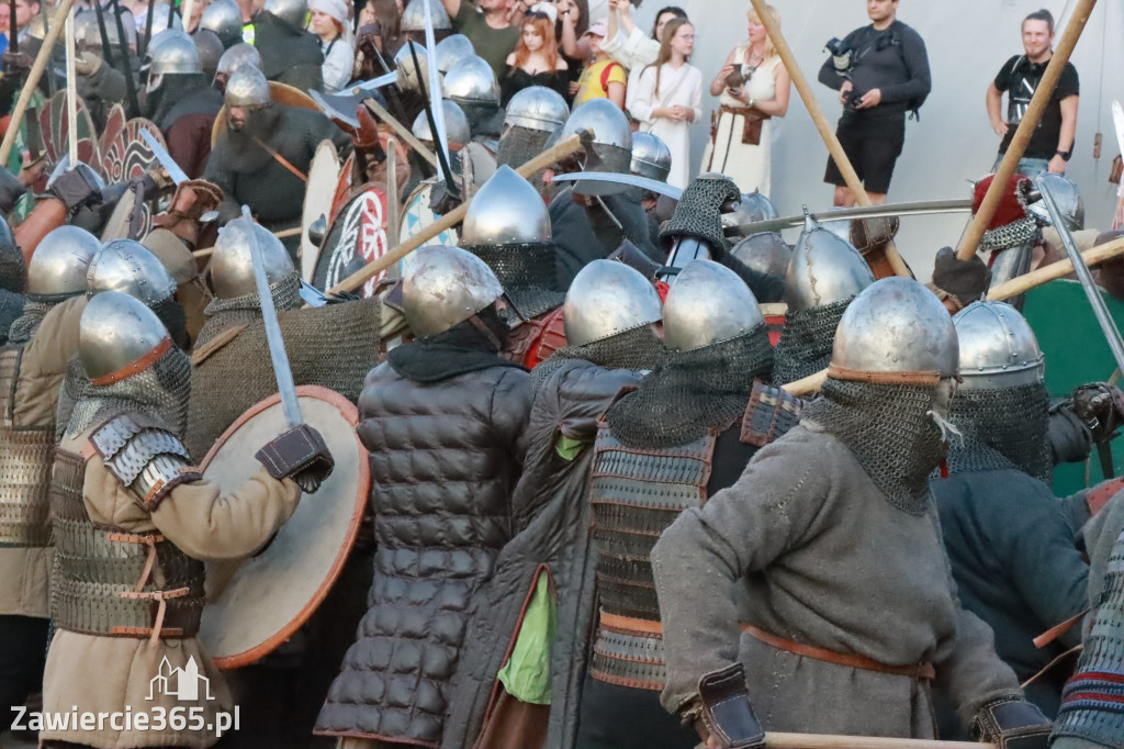 XIX Najazd Barbarzyńców na Zamku Ogrodzieniec.