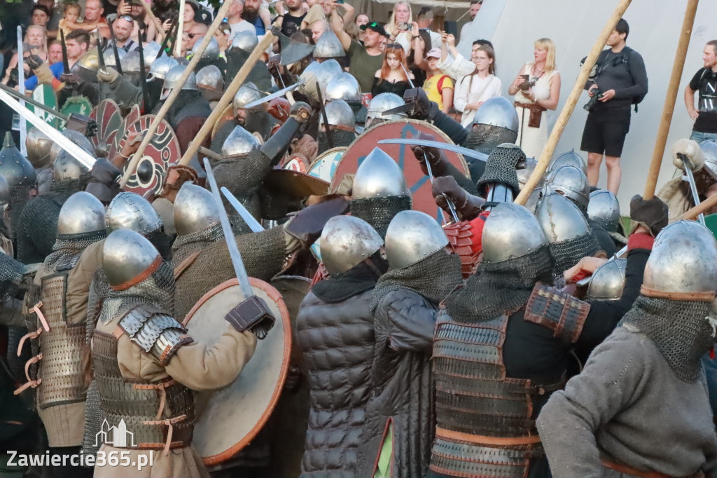 XIX Najazd Barbarzyńców na Zamku Ogrodzieniec.