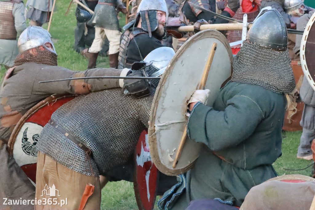 XIX Najazd Barbarzyńców na Zamku Ogrodzieniec.