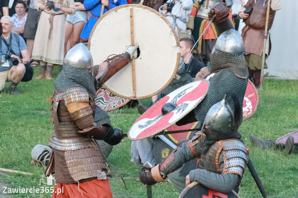 XIX Najazd Barbarzyńców na Zamku Ogrodzieniec.