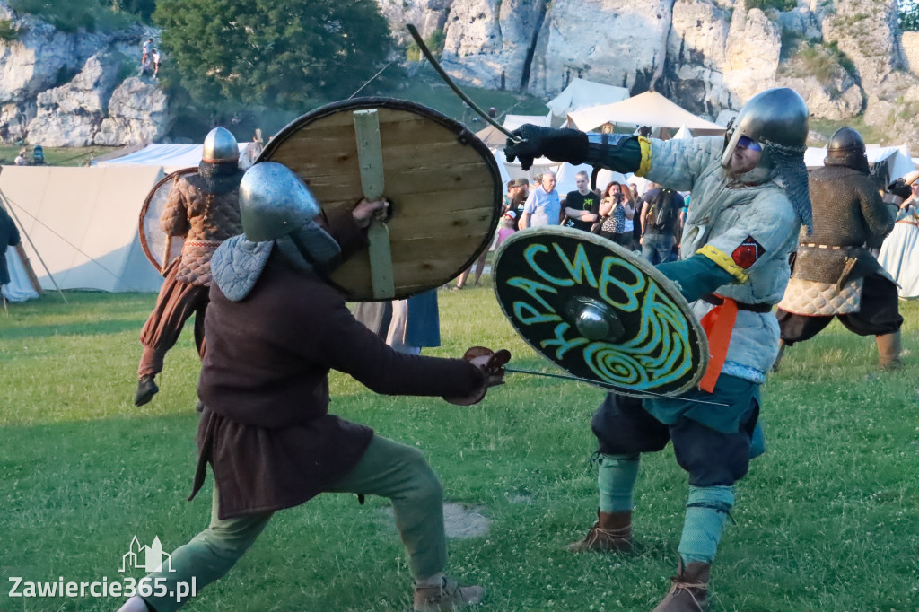 XIX Najazd Barbarzyńców na Zamku Ogrodzieniec.