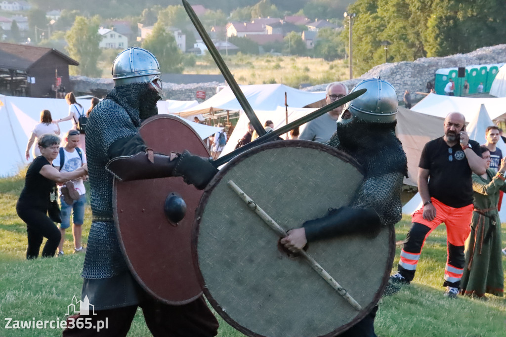 XIX Najazd Barbarzyńców na Zamku Ogrodzieniec.