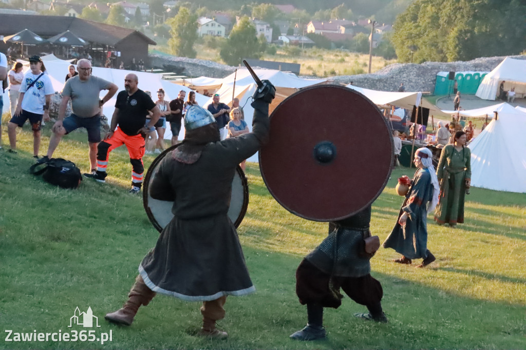 XIX Najazd Barbarzyńców na Zamku Ogrodzieniec.