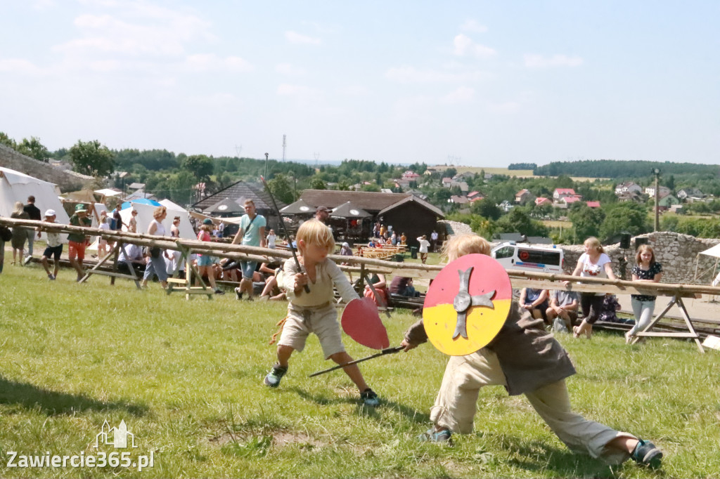 Fotorelacja: Finały Turnieju Bojowego Wojów - Zamek Ogrodzieniec.