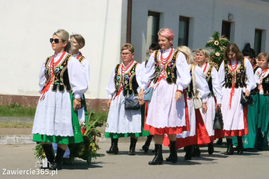 Irządze: Dożynki - Korowód - część oficjalna (1)