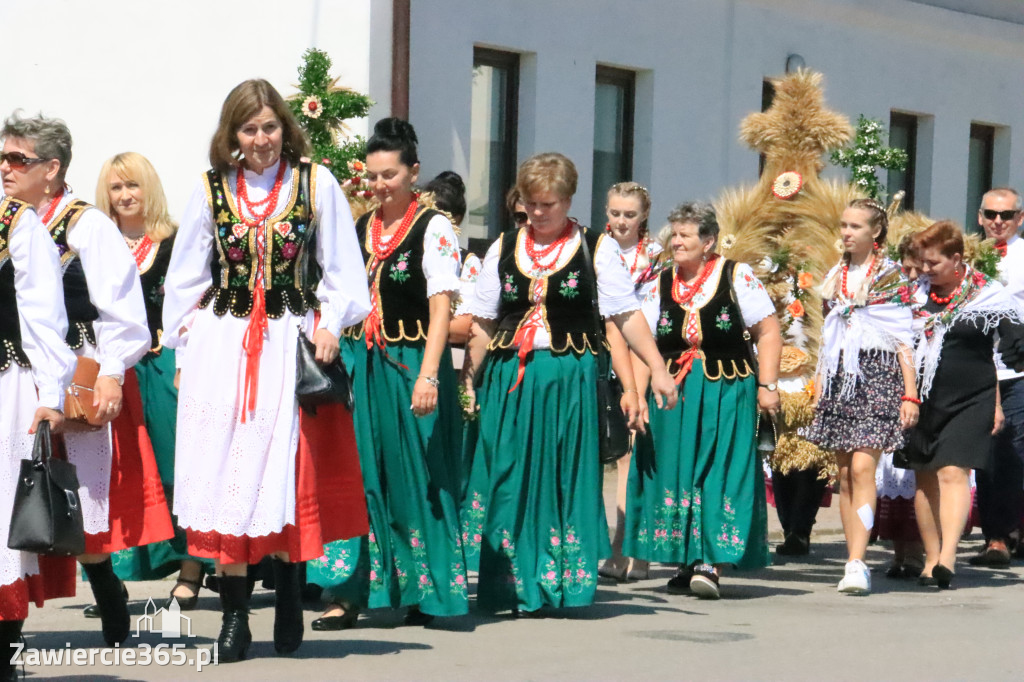 Irządze: Dożynki - Korowód - część oficjalna (1)