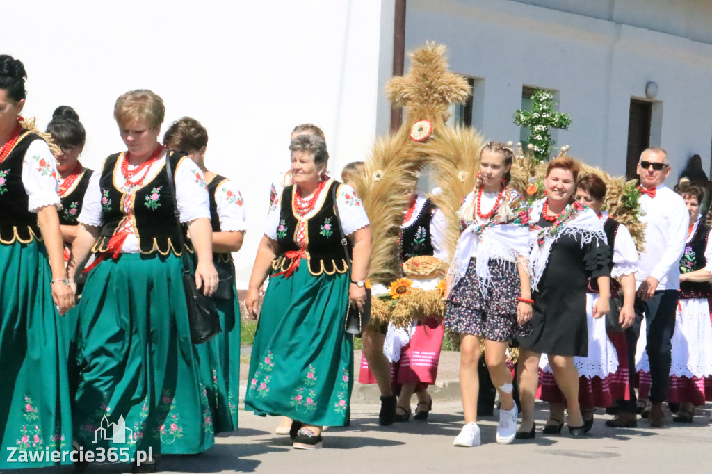 Irządze: Dożynki - Korowód - część oficjalna (1)