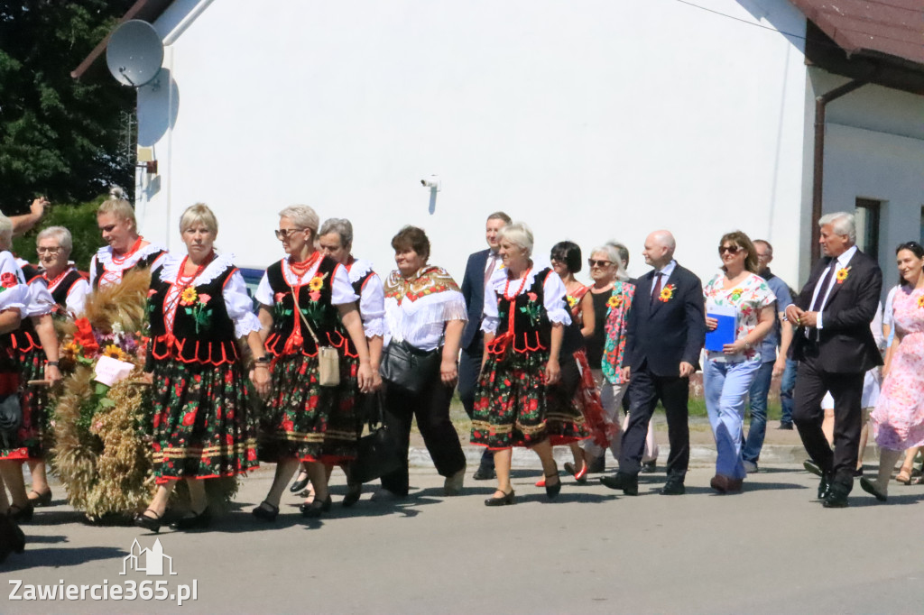 Irządze: Dożynki - Korowód - część oficjalna (1)