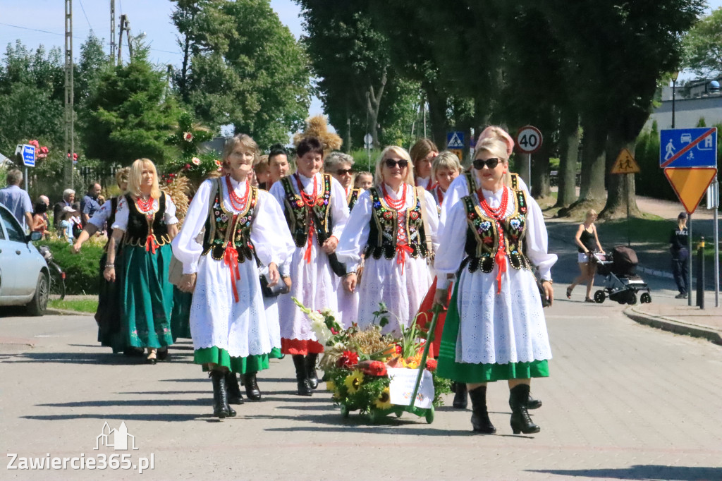 Irządze: Dożynki - Korowód - część oficjalna (1)